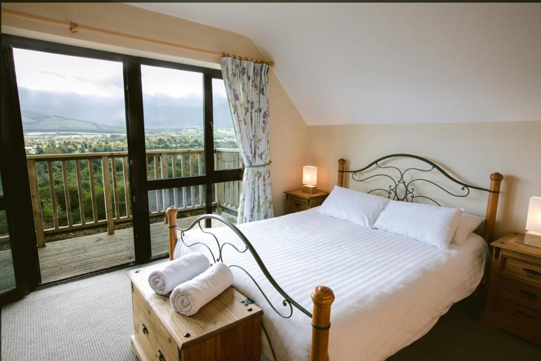 Aherlow House Hotel & Lodges エクステリア 写真