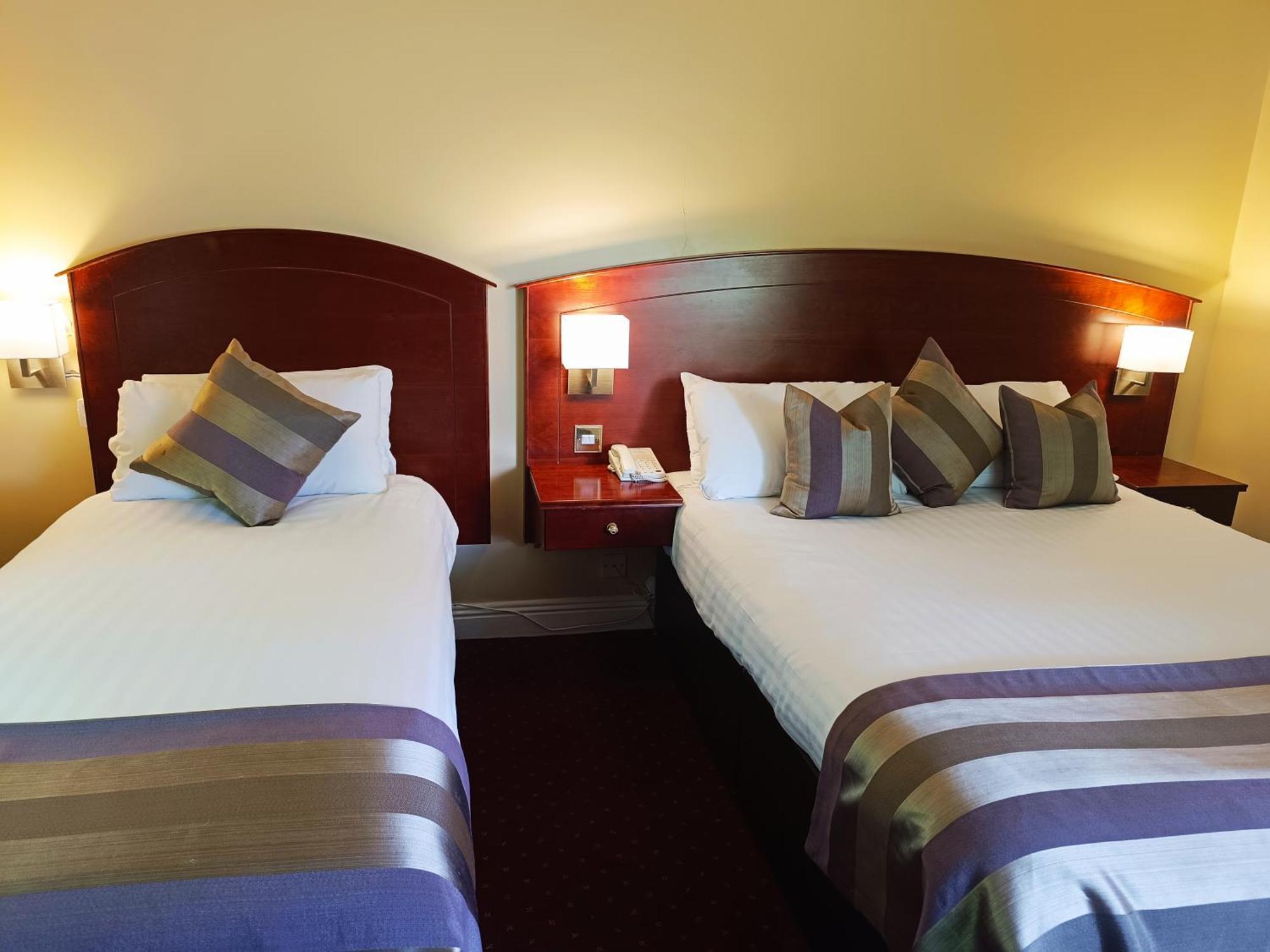 Aherlow House Hotel & Lodges エクステリア 写真