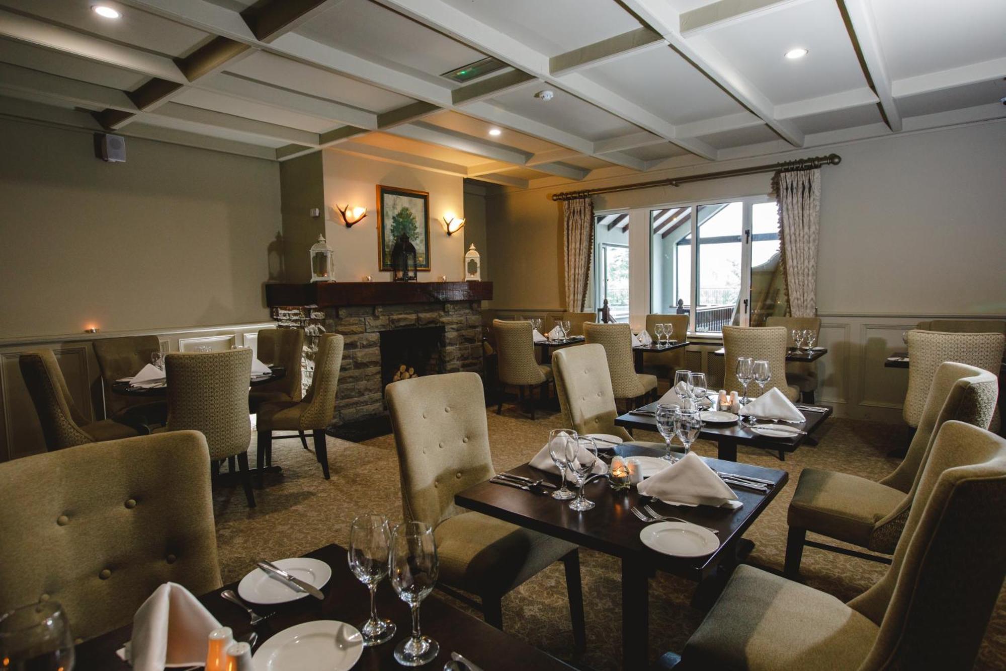 Aherlow House Hotel & Lodges エクステリア 写真