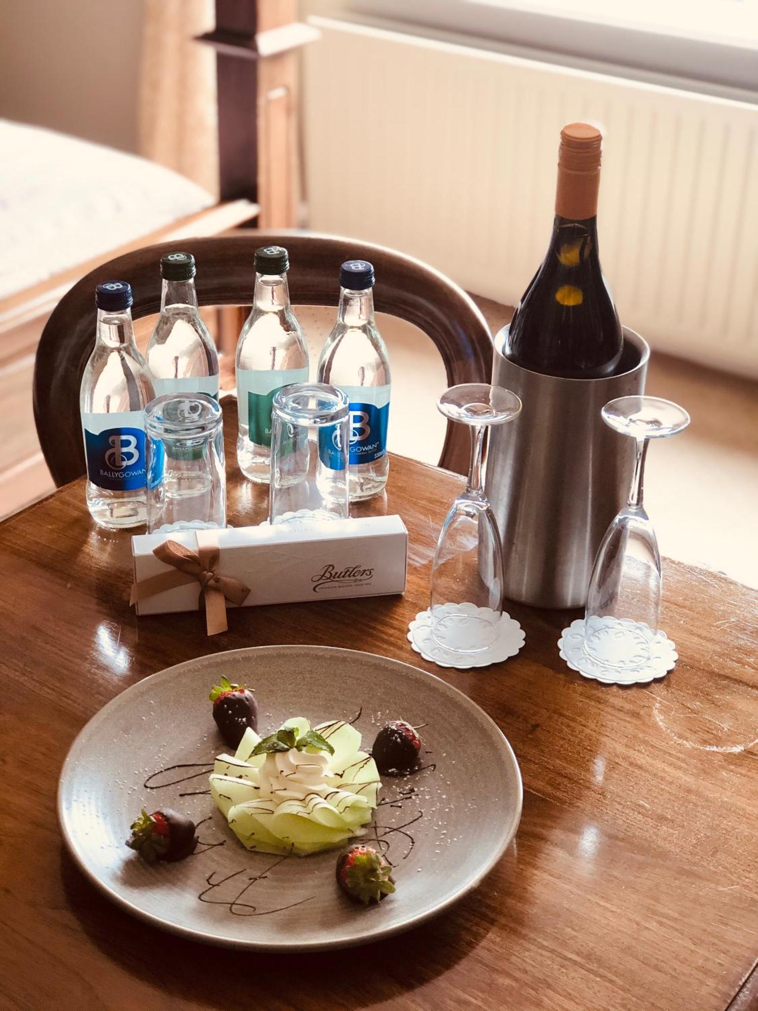 Aherlow House Hotel & Lodges エクステリア 写真