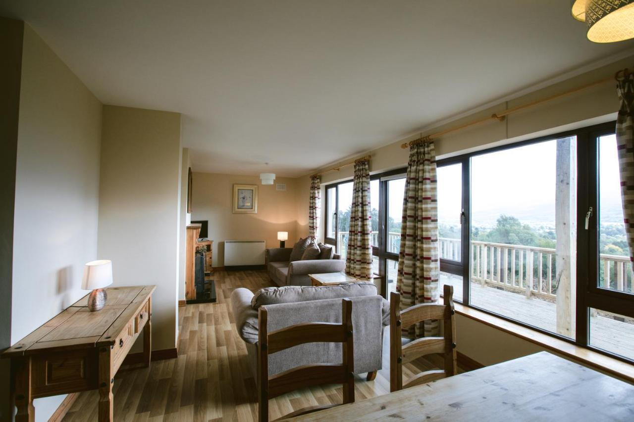 Aherlow House Hotel & Lodges エクステリア 写真